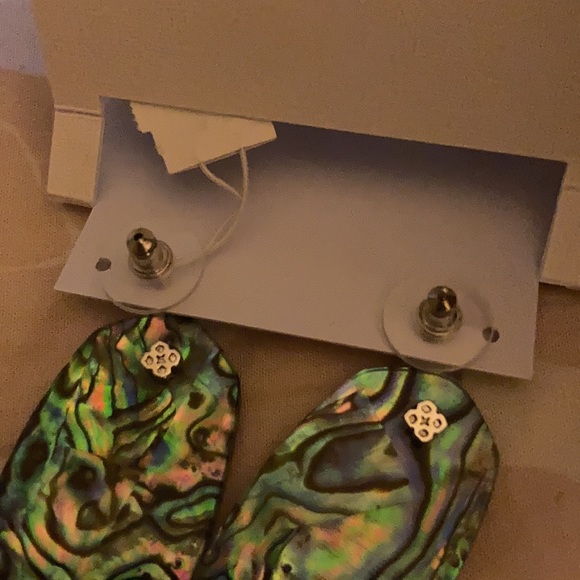 Kendra Scott Aragon Silver Abalone Shell Drop Earrings - Picture 10 of 10